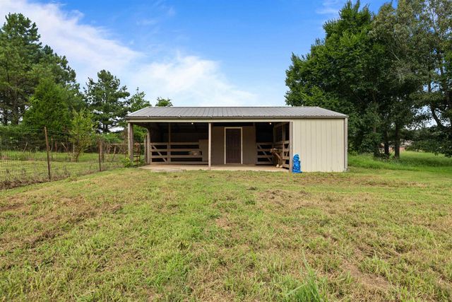 2440 WARREN RD, Oakland, TN 38060