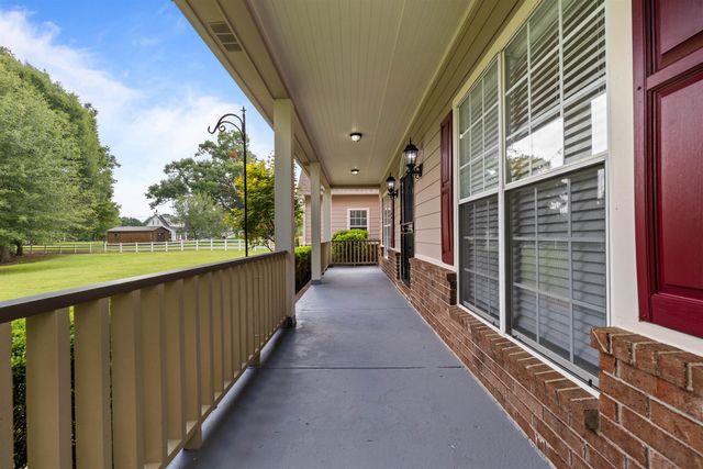 2440 WARREN RD, Oakland, TN 38060