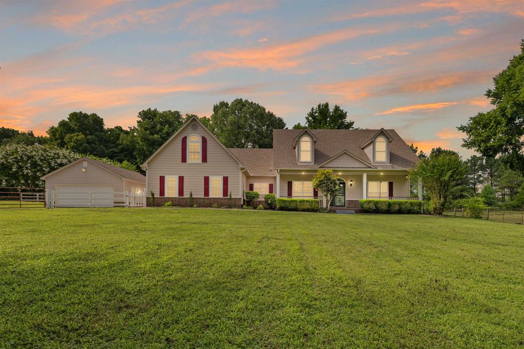 2440 WARREN RD, Oakland, TN 38060