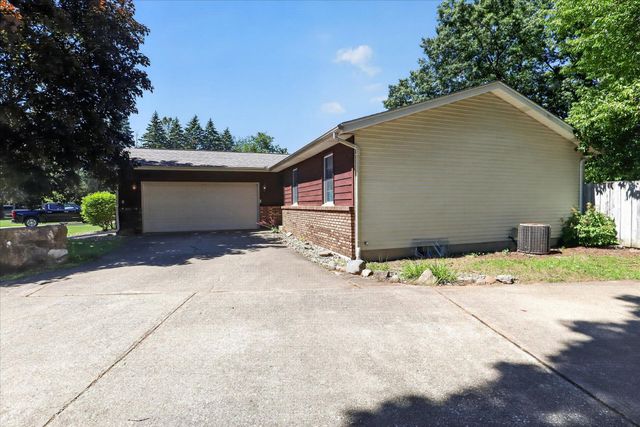 56800 Bow Drive, Lockport Twp, MI 49093