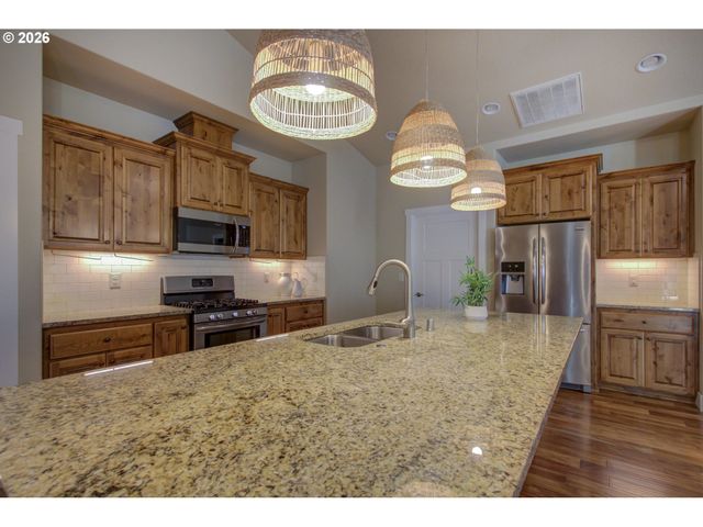 310 Ne 17TH St, Battle Ground, WA 98604