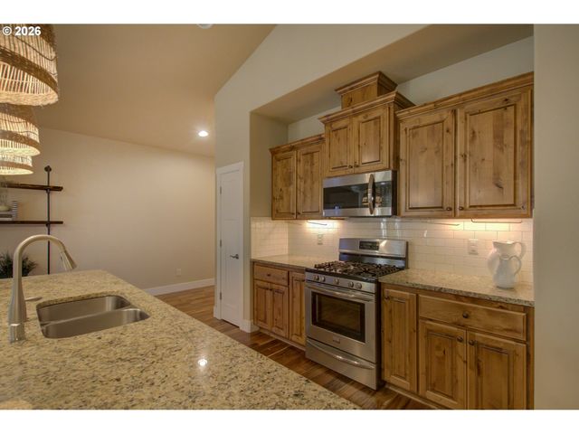 310 Ne 17TH St, Battle Ground, WA 98604