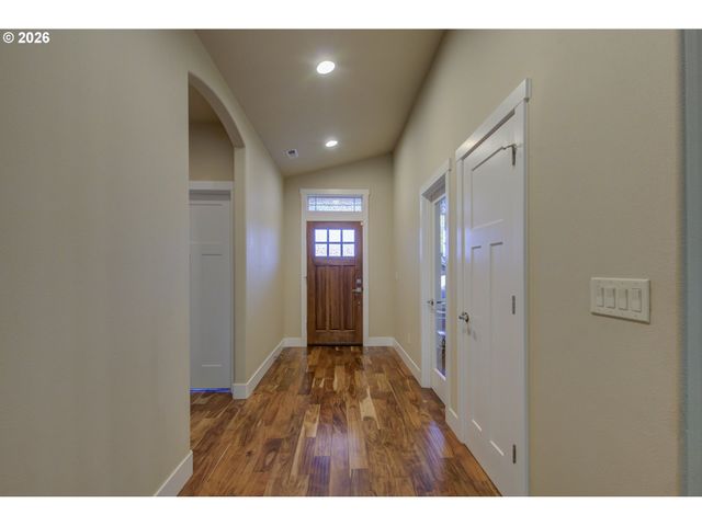 310 Ne 17TH St, Battle Ground, WA 98604