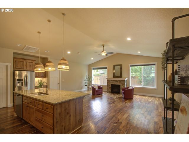 310 Ne 17TH St, Battle Ground, WA 98604