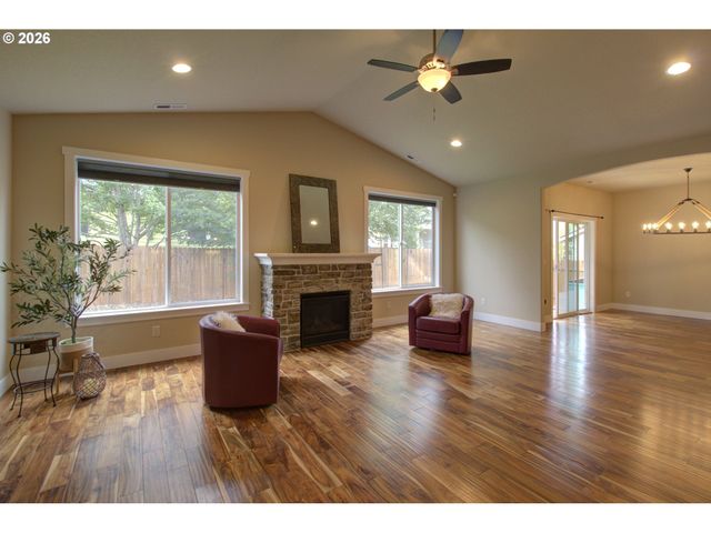 310 Ne 17TH St, Battle Ground, WA 98604