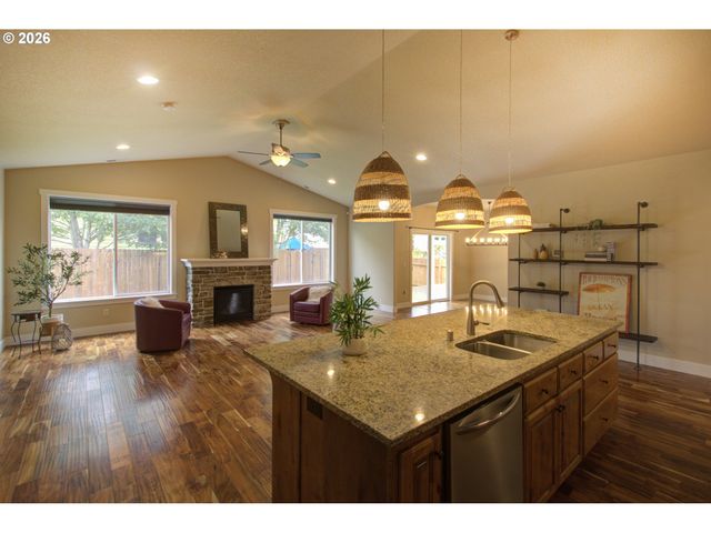 310 Ne 17TH St, Battle Ground, WA 98604