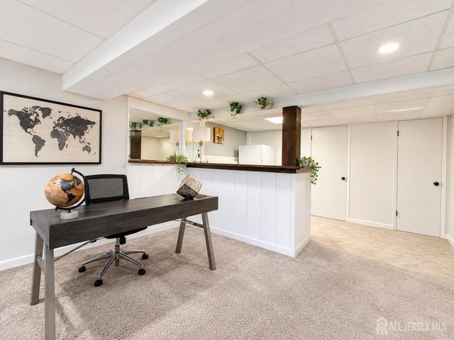 10 Snowflake Lane, Edison, NJ 08820