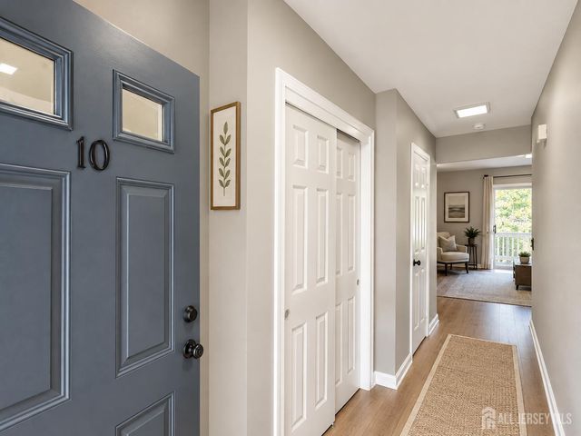 10 Snowflake Lane, Edison, NJ 08820