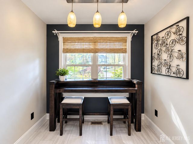 10 Snowflake Lane, Edison, NJ 08820