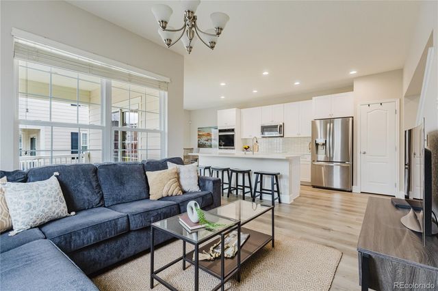 9620 Kent Place, Aurora, CO 80014