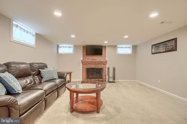 8132 PLEASANT PLAINS RD, Towson, MD 21286