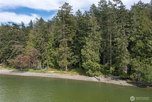 16 Driftwood Drive, Henry Island, WA 98250