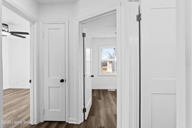 7712 3rd Street Rd, Louisville, KY 40214