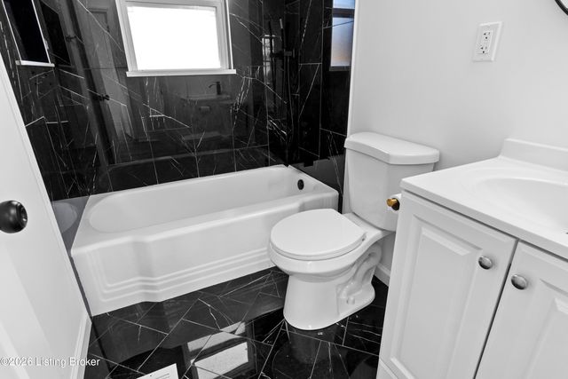 7712 3rd Street Rd, Louisville, KY 40214