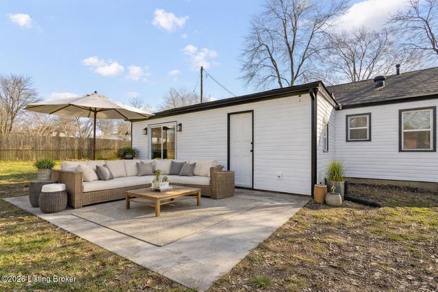 7712 3rd Street Rd, Louisville, KY 40214