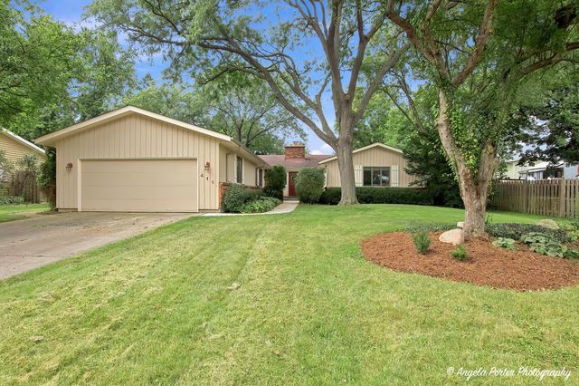 411 N Shepherd Hill Lane, Mchenry, IL 60050
