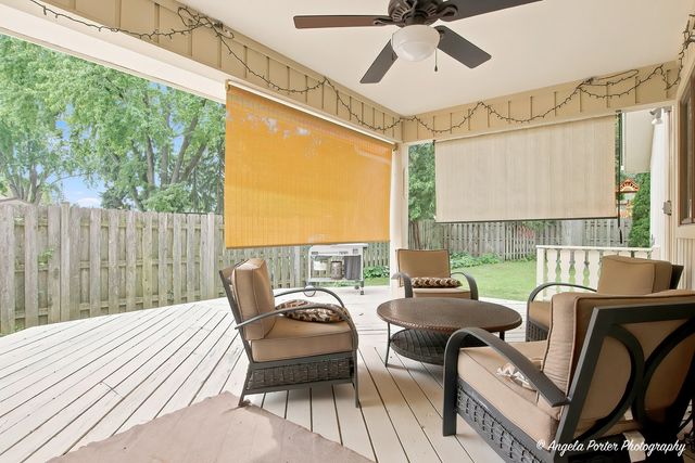411 N Shepherd Hill Lane, Mchenry, IL 60050