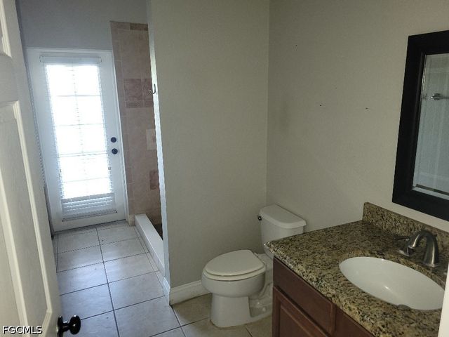 1404 NE 19th AVE, Cape Coral, FL 33909
