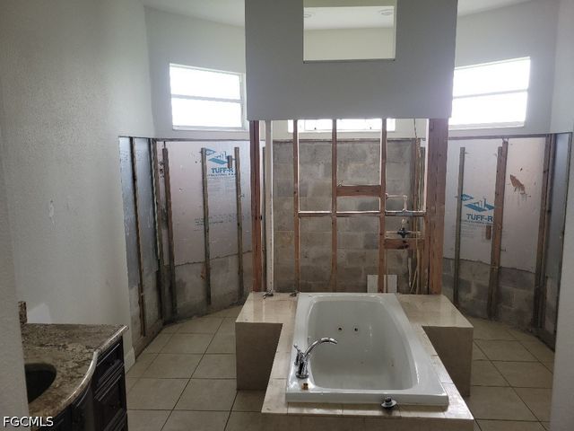 1404 NE 19th AVE, Cape Coral, FL 33909