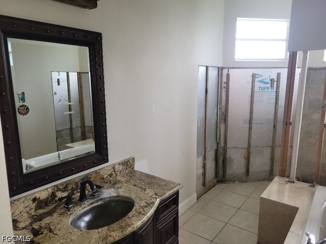 1404 NE 19th AVE, Cape Coral, FL 33909