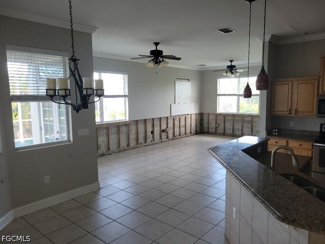 1404 NE 19th AVE, Cape Coral, FL 33909