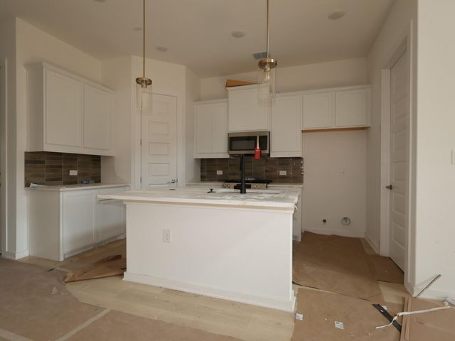 13215 Stabler DR, Austin, TX 78652