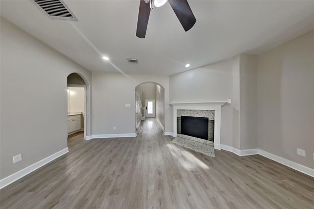 4718 Wild Bluebonnet Way, Houston, TX 77084