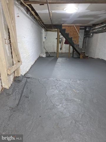 233 S CALHOUN ST, Baltimore, MD 21223