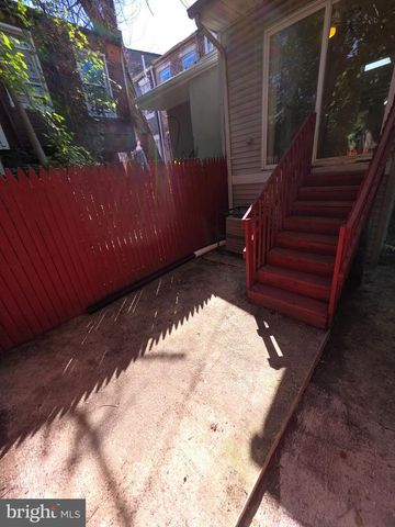 233 S CALHOUN ST, Baltimore, MD 21223