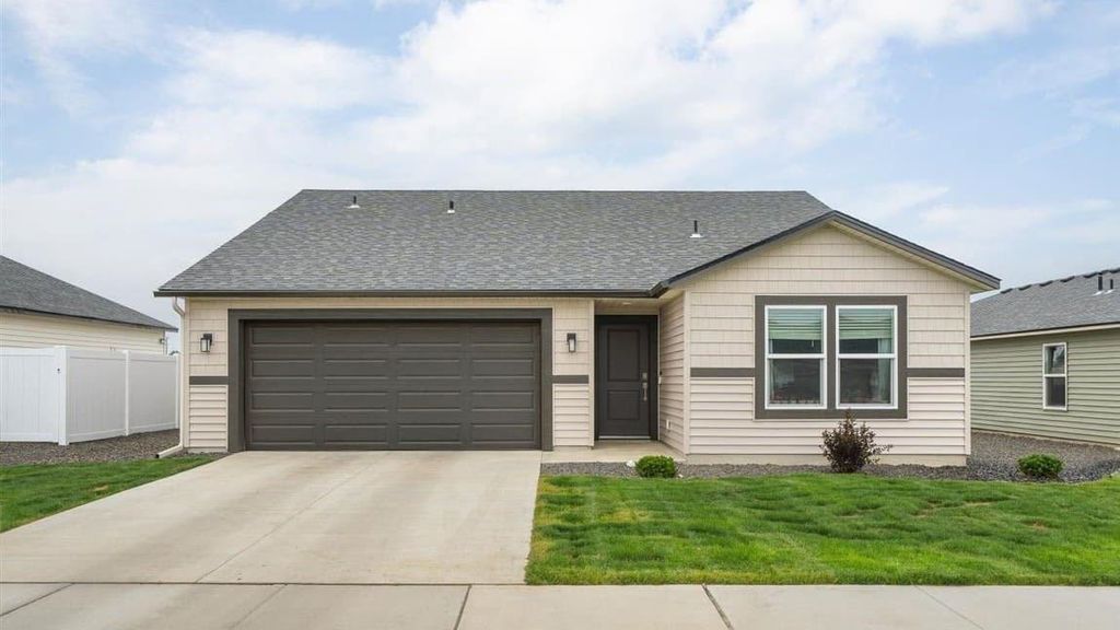 1006 E K St, Deer Park, WA 99006