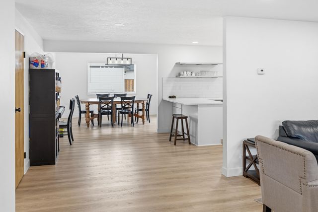 1915 SW 23rd Street, Redmond, OR 97756