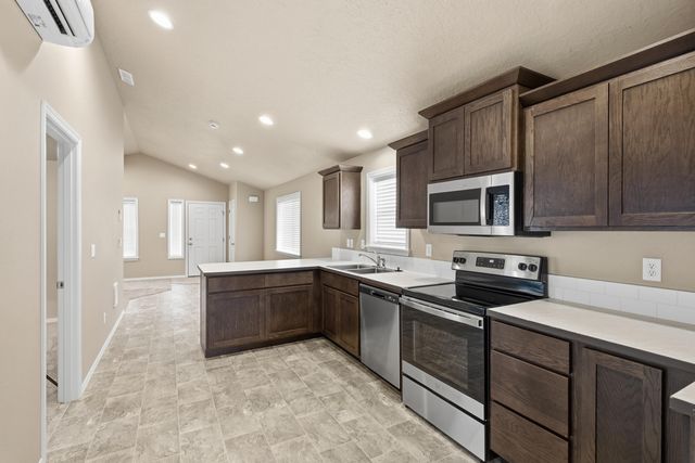 1915 SW 23rd Street, Redmond, OR 97756