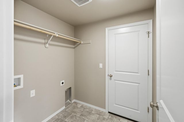 1915 SW 23rd Street, Redmond, OR 97756