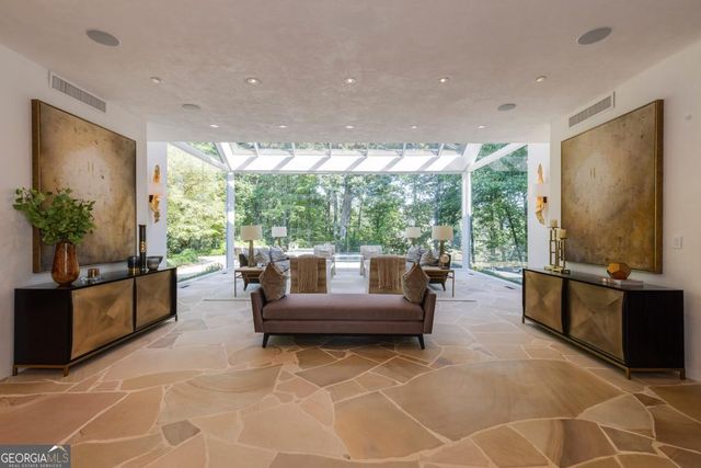 9030 Old Southwick Pass, Alpharetta, GA 30022
