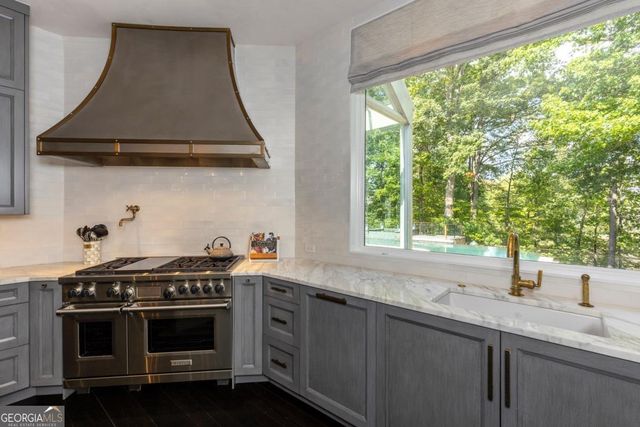 9030 Old Southwick Pass, Alpharetta, GA 30022