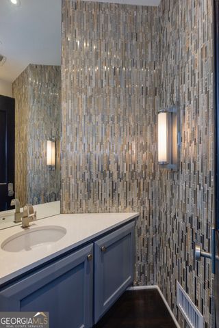 9030 Old Southwick Pass, Alpharetta, GA 30022