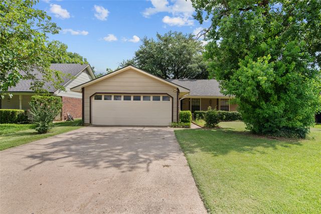 2526 Downs Circle, Bossier City, LA 71111