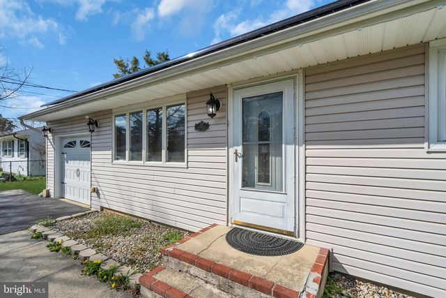 17 ANCHORAGE BLVD, Bayville, NJ 08721
