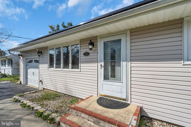 17 ANCHORAGE BLVD, Bayville, NJ 08721