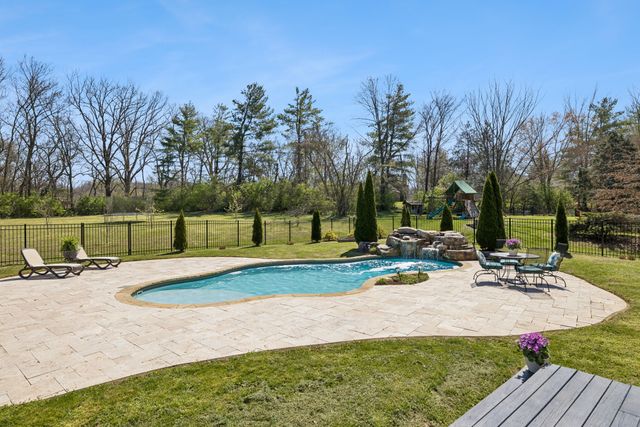 1412 Arrowhead Dr, Brentwood, TN 37027