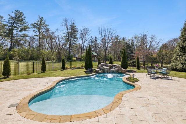 1412 Arrowhead Dr, Brentwood, TN 37027