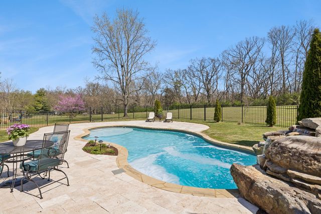 1412 Arrowhead Dr, Brentwood, TN 37027