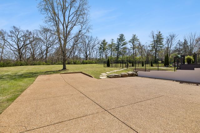 1412 Arrowhead Dr, Brentwood, TN 37027