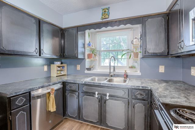 8412 S 142nd Street, Omaha, NE 68138