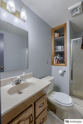 8412 S 142nd Street, Omaha, NE 68138