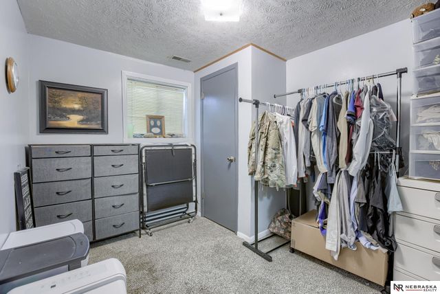 8412 S 142nd Street, Omaha, NE 68138