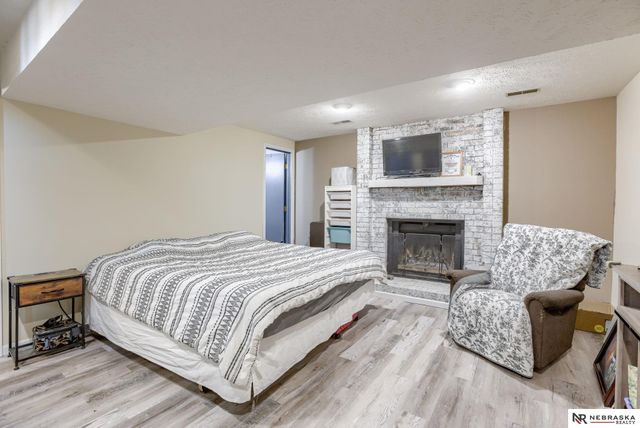 8412 S 142nd Street, Omaha, NE 68138