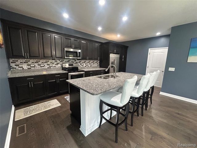 23507 King Drive, Clinton Township, MI 48035