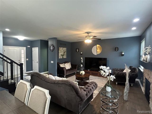 23507 King Drive, Clinton Township, MI 48035