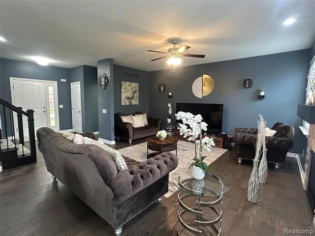 23507 King Drive, Clinton Township, MI 48035